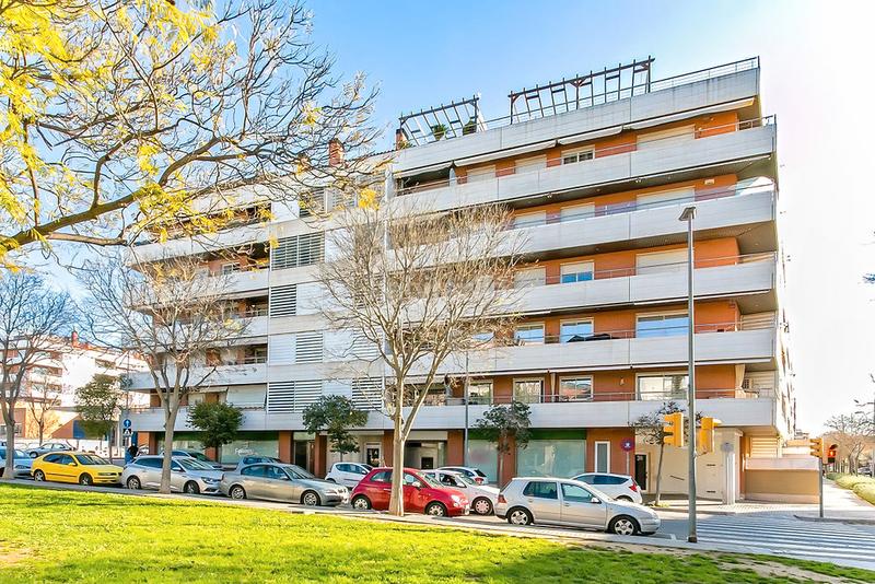 Foto 2cd203c3-bd2e-4e1c-97d0-d11336f7b6e2. Geschäftsraum in Sant Joan Vilanova i la Geltrú