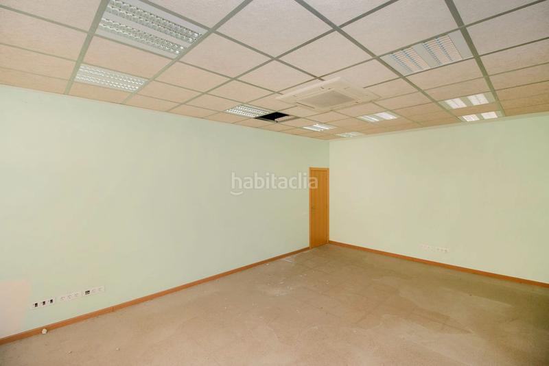 Foto e7942f36-823a-41f6-b088-6b6135272a26. Geschäftsraum in Estadi-Santa Anna Vic