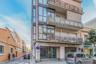 Local commercial  Av garraf. Solvia inmobiliaria  locales vilanova i la geltrú