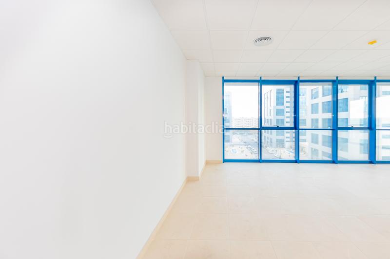 Foto 825e3236-063c-47d6-b2f7-b185374f73fb. Bureau dans San Jerónimo - La Bachillera Sevilla