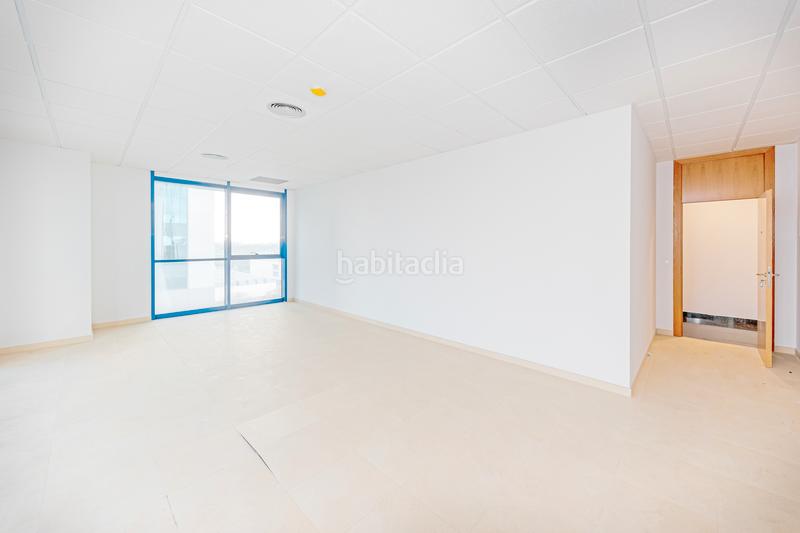 Foto 8c1cfccf-e46b-41c0-bf9d-632b76f3c359. Bureau dans San Jerónimo - La Bachillera Sevilla