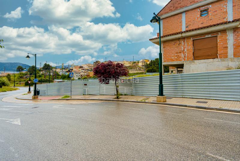 Foto 0d35447f-af08-415e-87bc-f73b8b15e60b. Edifici a Zona Nord Alcoi