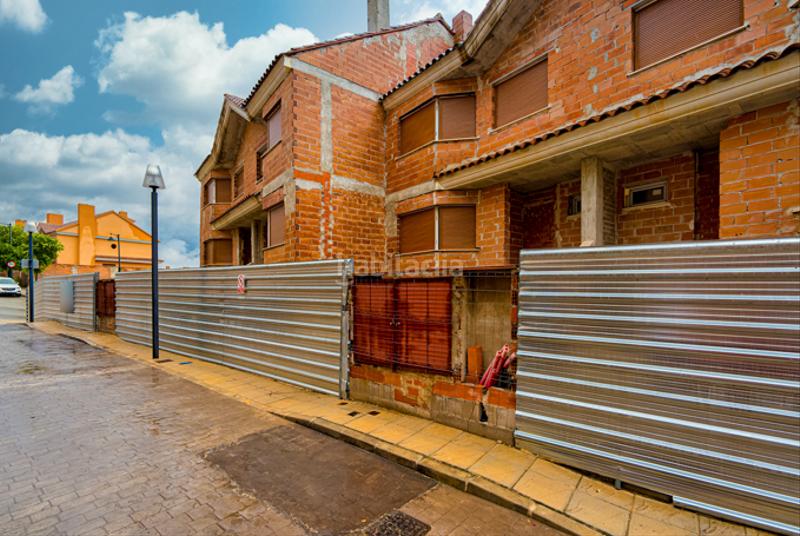 Foto 6d50743d-bad5-4f00-8fae-7e2e41a8fc18. Edifici a Zona Nord Alcoi