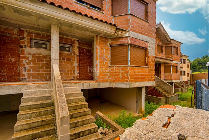 Foto d627b15d-3364-4770-b7c3-ab891f4e1eb7. Edifici a Zona Nord Alcoi
