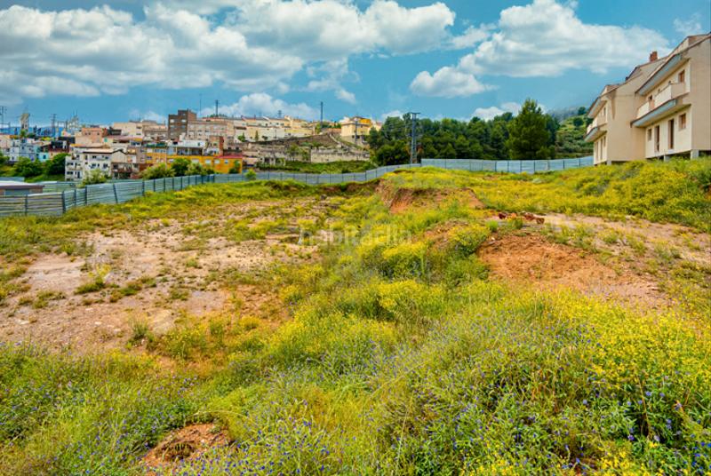 Foto e1646c49-fdd0-4c54-b256-db69543bb161. Edifici a Zona Nord Alcoi