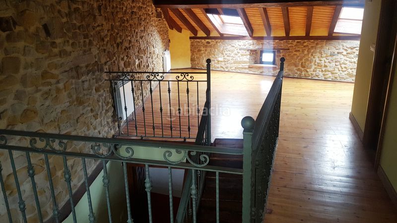Foto cc3f9e8d-146f-4ea9-a011-cf3a5de0ec96. Xalet a Almarza