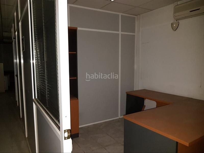 Foto 93396e0d-6b40-4260-9505-0f2d684c24a9. Local commercial dans Creu de Barberà Sabadell