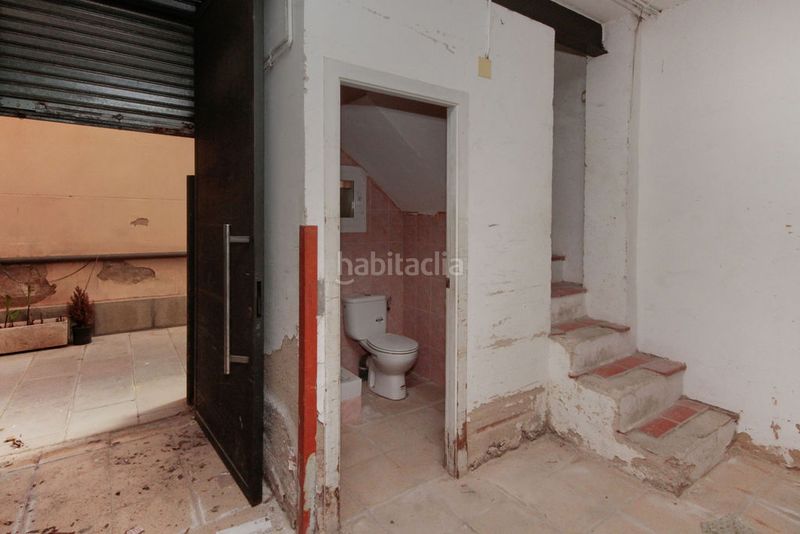 Foto 231529eb-5ec1-4c61-9b8d-8b26105ac10d. Local comercial a Raval Barcelona