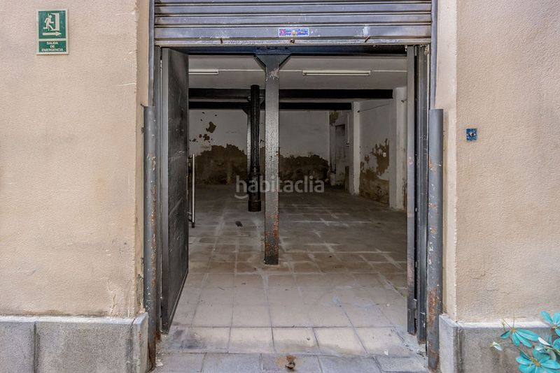 Foto d3d9fbe1-b1f5-4946-bc19-2ffa73827a16. Local comercial a Raval Barcelona