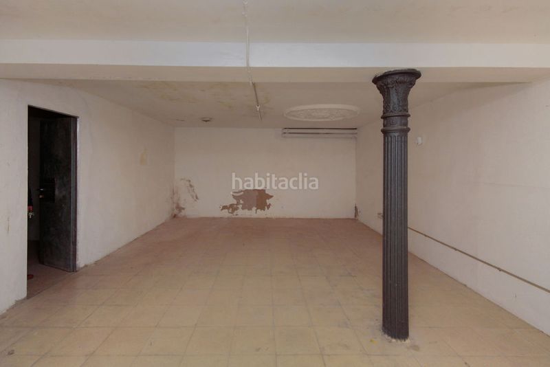 Foto dc1d7ec1-b717-4e83-b1f7-d36825285060. Local comercial a Raval Barcelona