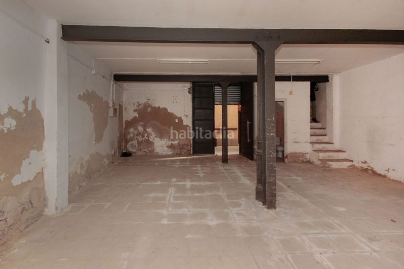 Foto dcfd953a-7f80-4153-83ca-35fe15b3ed69. Local comercial a Raval Barcelona