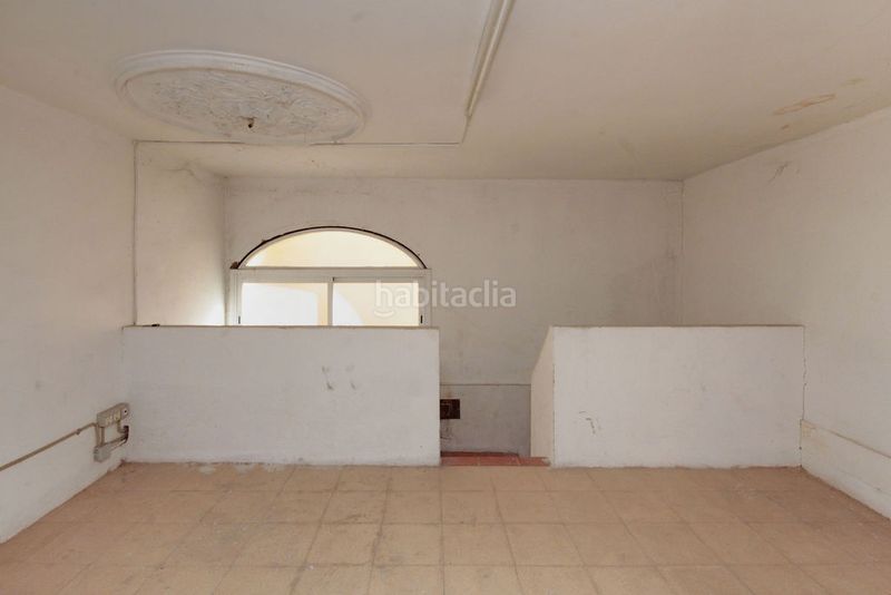 Foto e0661017-59d8-4330-9365-5f6325ff3669. Local comercial a Raval Barcelona