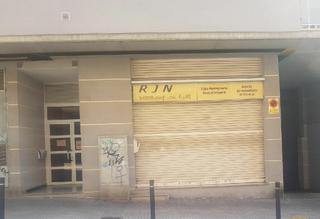 Local commercial  C/ joan coca i grau. Solvia inmobiliaria  locales olesa de montserrat