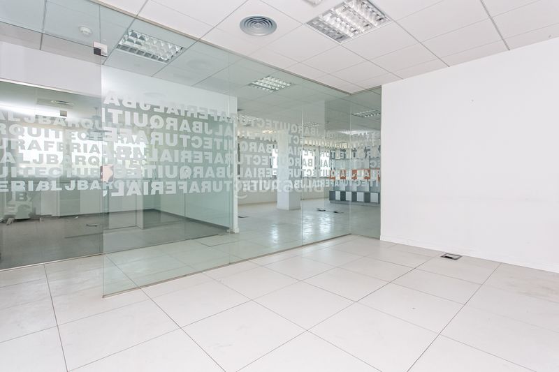 Foto 37bee615-fdf9-4aa8-bb39-9c2be7ccde3f. Oficina solvia inmobiliaria oficinas en Roquetes-Can Magí Sant Cugat del Vallès