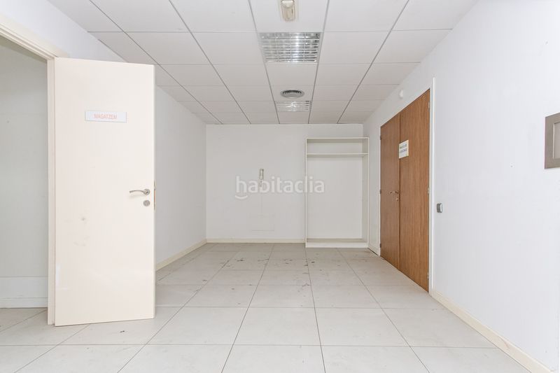 Foto 4a20bb72-801c-4fb5-bfda-743275ed5c54. Oficina solvia inmobiliaria oficinas en Roquetes-Can Magí Sant Cugat del Vallès