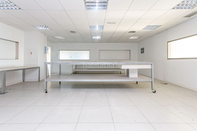 Foto f9ee31e2-1ee0-4232-94c8-9327bdeb229d. Oficina solvia inmobiliaria oficinas en Roquetes-Can Magí Sant Cugat del Vallès