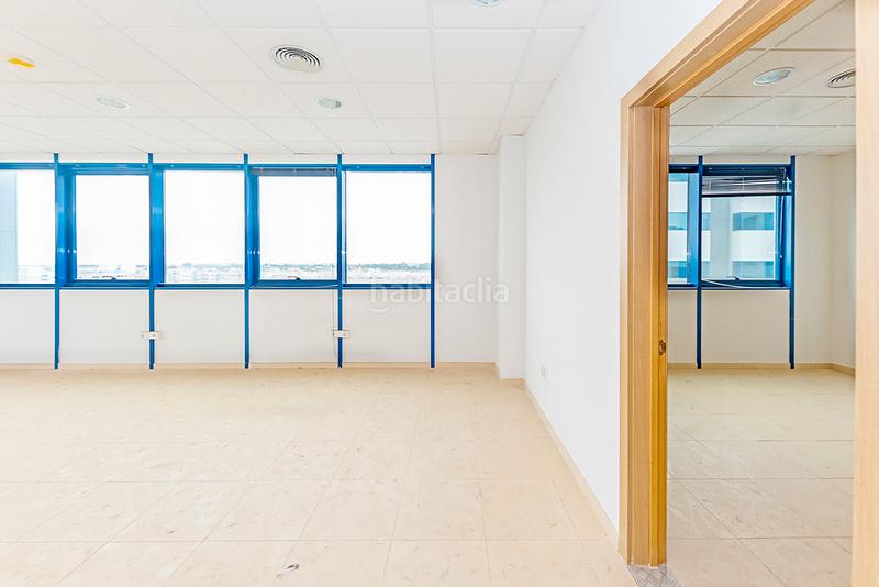 Foto 0c9bf154-052a-4eaa-a146-3176fc84ff92. Ufficio con parcheggio in San Jerónimo - La Bachillera Sevilla