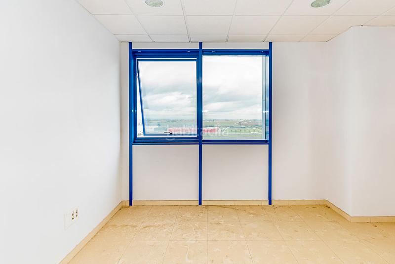 Foto 2f69322b-50fc-48b0-b791-775021e41595. Ufficio con parcheggio in San Jerónimo - La Bachillera Sevilla