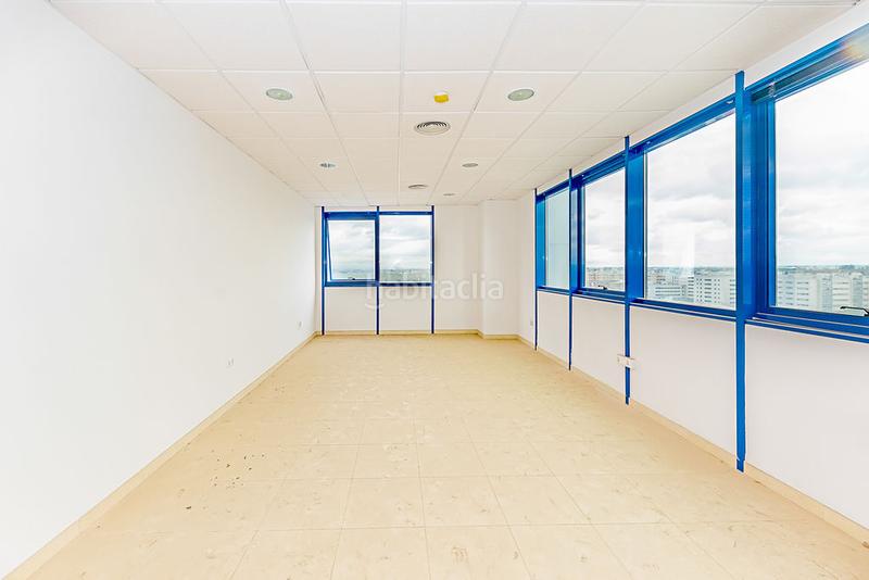 Foto d2c903d3-2584-40ec-b010-9aad517bd176. Büro mit parking in San Jerónimo - La Bachillera Sevilla