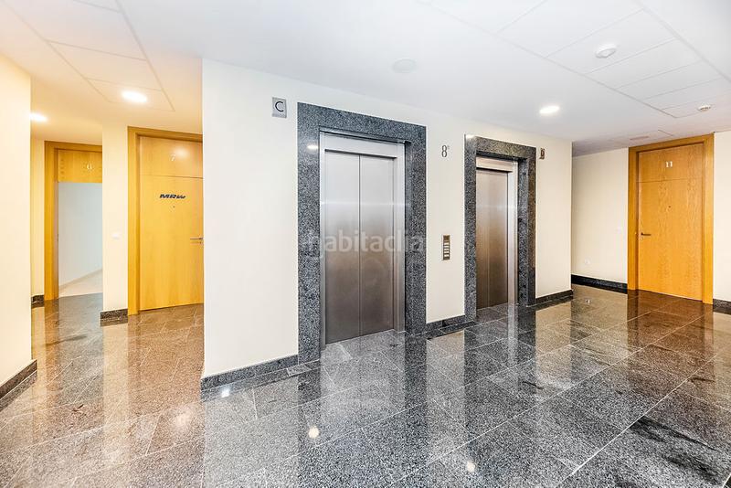 Foto d2cee3a0-0567-46bf-a422-454e43ce3aa0. Büro mit parking in San Jerónimo - La Bachillera Sevilla