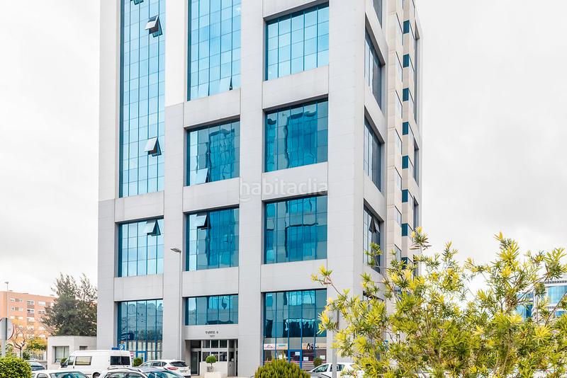 Foto ea061c64-2666-4af1-9f24-3437b7084ebf. Büro mit parking in San Jerónimo - La Bachillera Sevilla