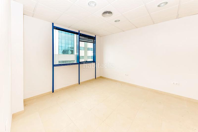 Foto f9a3bed2-cd57-44da-9201-95a0d4fd49cb. Büro mit parking in San Jerónimo - La Bachillera Sevilla