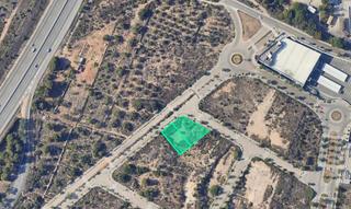 Finca rústica  C/ manuel de pedrolo. Solvia inmobiliaria  solares vendrell el