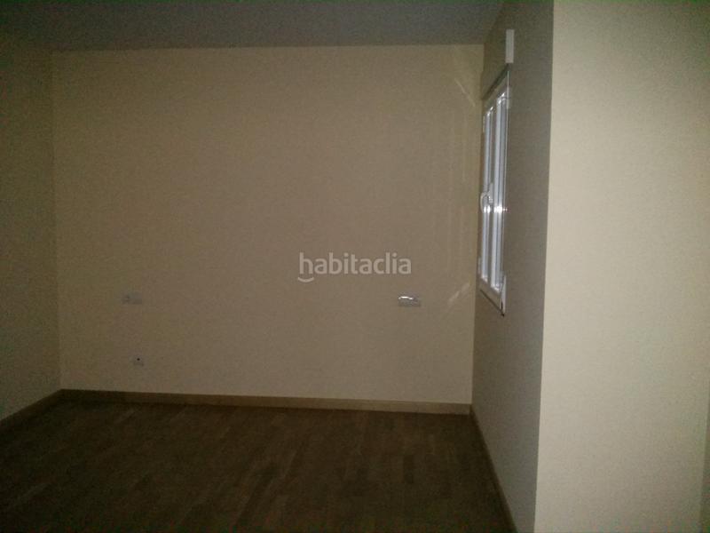 Foto 144fdefa-926c-4fc2-ba06-a698df755636. Locale commerciale in Bembibre