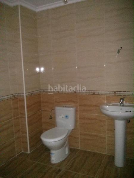 Foto abd8176b-1e73-4424-b712-39b2fa5aa980. Locale commerciale in Bembibre