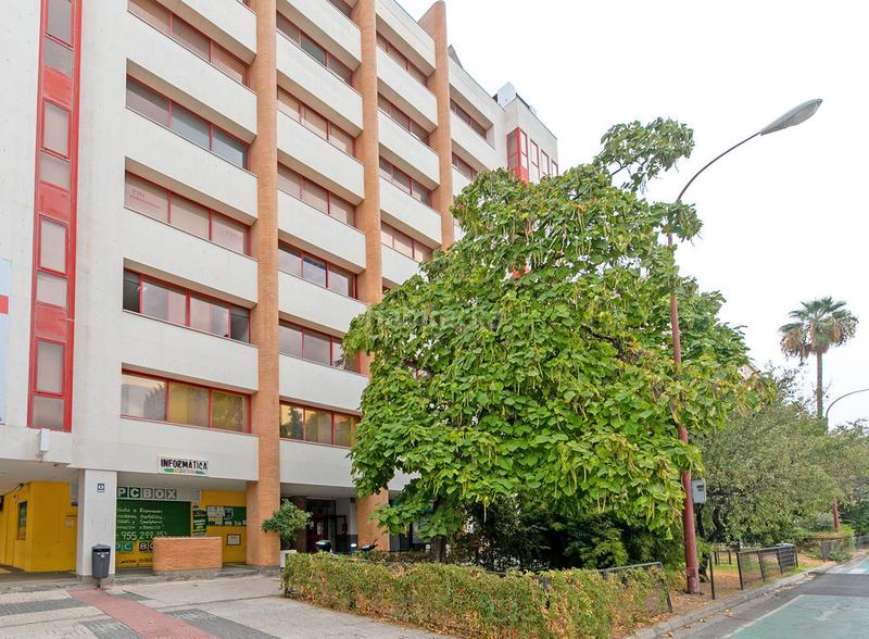 Foto 36b50c4c-e9fe-4746-88b4-dda8086b6a87. Office space in colores - entreparques Sevilla