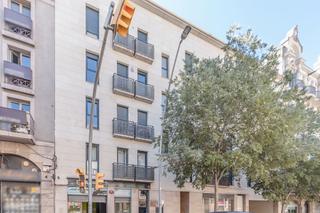 Local commercial  C/ jaume i. Solvia inmobiliaria  locales manresa
