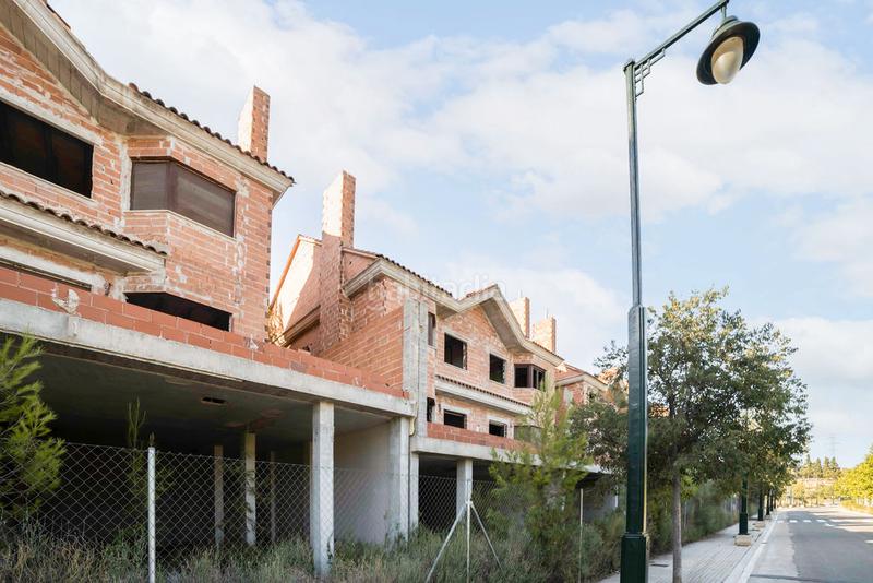 Foto 58042d73-a354-4806-a035-ba606350ab1f. Edifici a Zona Nord Alcoi