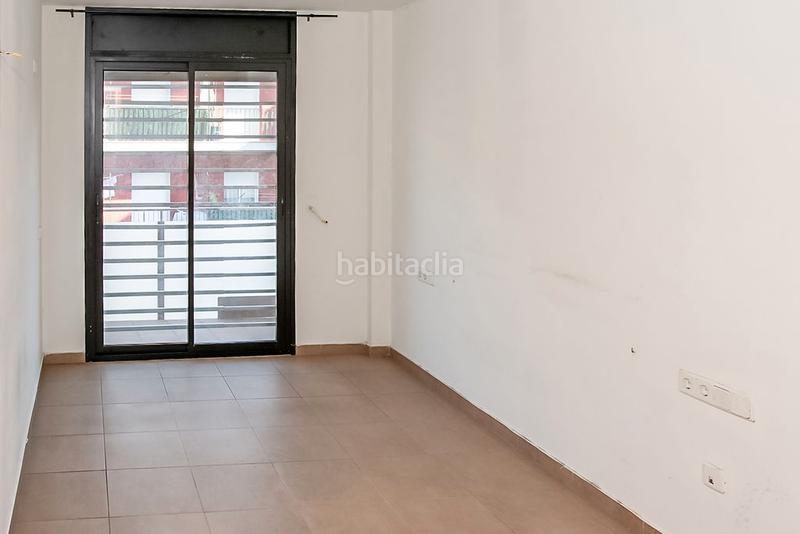 Foto f741720d-9198-46ed-b082-633ffe2e9f8b. Pis amb calefacció a Eixample-Horta Capallera Figueres