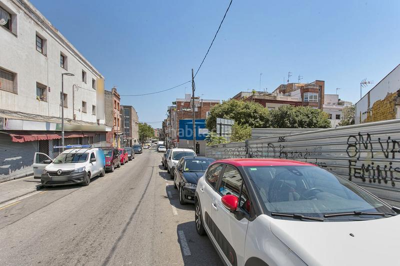 Foto e40d2c95-7546-4af8-8c19-cda3ebfd198d. Fondo rustico in La Salut Badalona