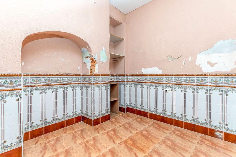 Foto 0b3e2e0d-6529-4652-a7e3-cb0d4b37d3d4. Flat in Zona la Ermita Torrent