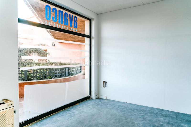 Foto 13b1fd35-f76c-4ef6-99d8-0f66c3e80566. Local comercial a Islantilla golf Islantilla