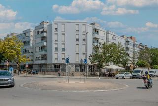 Local Comercial  C/ aprestadora. Solvia inmobiliaria  locales hospitalet de llobregat el