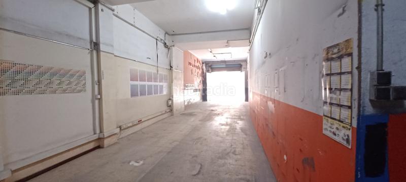 Foto 233026ec-e663-463b-9356-0c0a9798ffaa. Local comercial a Centre Cornellà de Llobregat