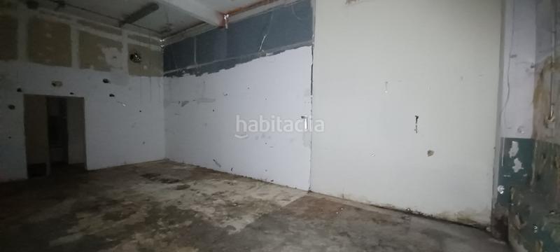 Foto 5d8fda83-fc7e-4fef-8b1b-fb4ecb5d18a3. Local comercial a Centre Cornellà de Llobregat