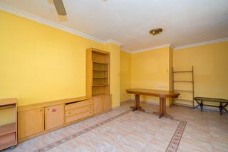 Pis  C/ la pau. Solvia inmobiliaria  piso muro de alcoy