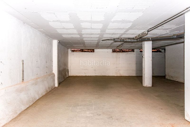 Foto 0bb5c9bc-0263-4fed-90bf-0f502498bde5. Local comercial a Riera Cornellà de Llobregat