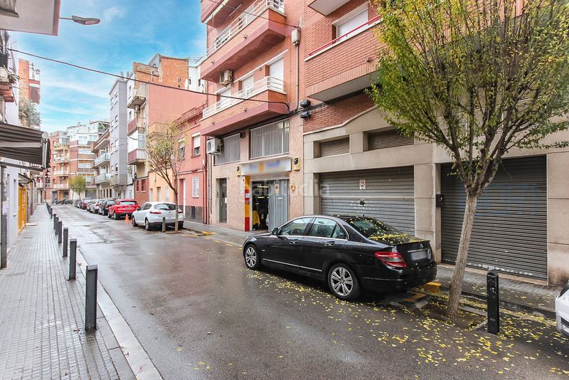 Foto c54b764e-cc91-494e-9155-f942d16f4e54. Local comercial a Riera Cornellà de Llobregat