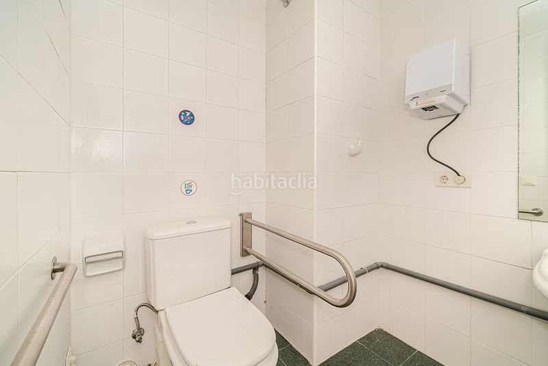 Foto fbeb7d0c-f76d-41e0-b9b0-96da870c0e12. Local comercial a Pueblo Calp