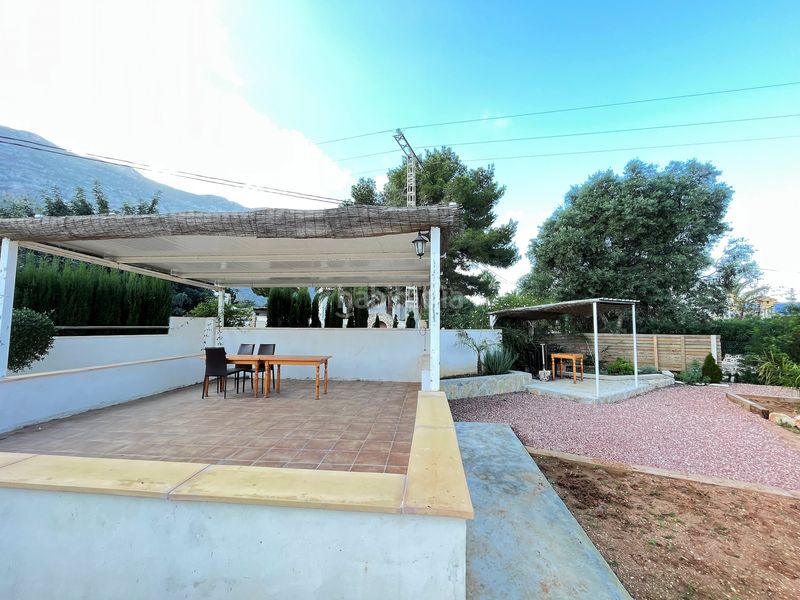 Foto ddd88df0-796a-42a0-a722-bc0e91e832e4. Edifici amb piscina a El Montgó Dénia