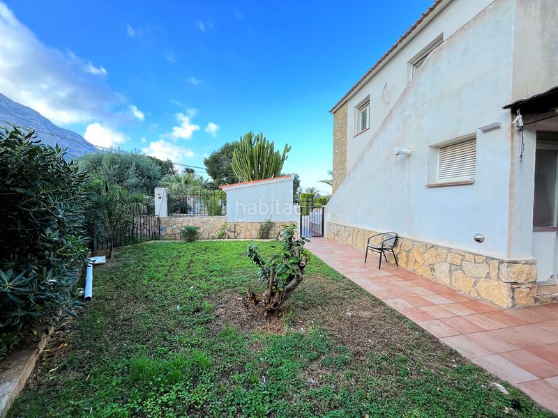 Foto f9a5d7a0-7b8a-47a0-bd63-3a34c4b8a5c5. Edifici amb piscina a El Montgó Dénia