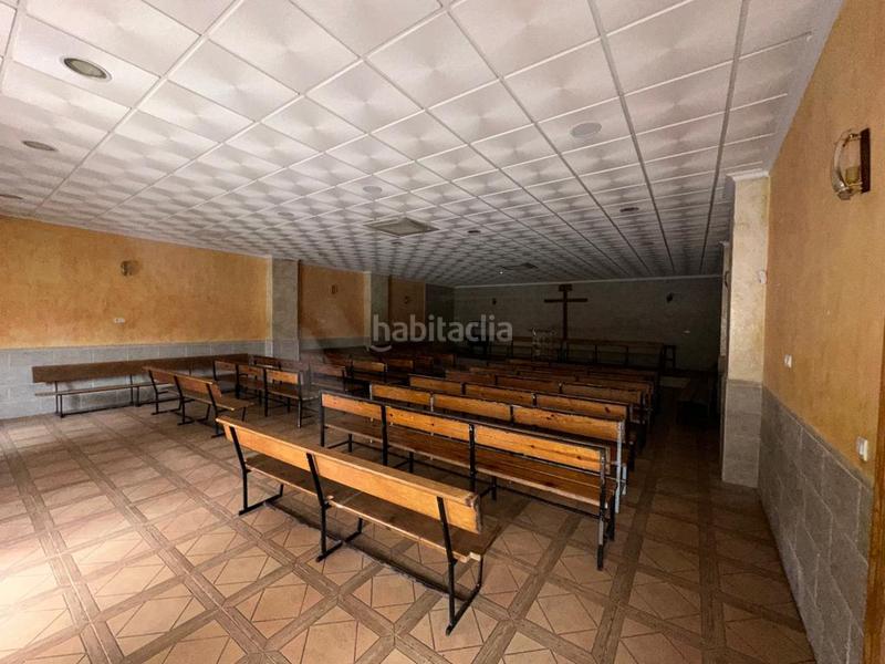 Foto 3c93cdf6-e0db-4e2a-9377-cb717437f3b9. Locale commerciale in Centro Elda