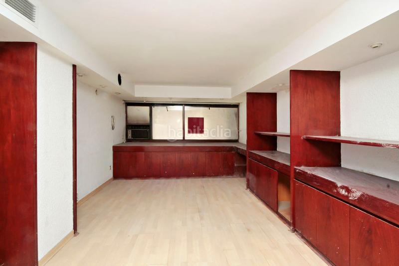 Foto 864c91c9-2a15-4c8a-ac35-74bc80789579. Local comercial a Centre Esplugues de Llobregat