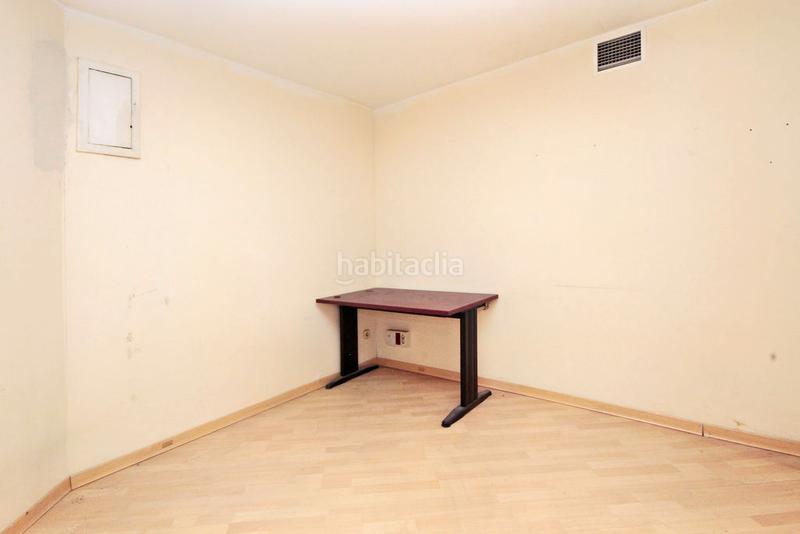 Foto 9127cf10-18a6-462e-ab91-ce32df149553. Local comercial a Centre Esplugues de Llobregat