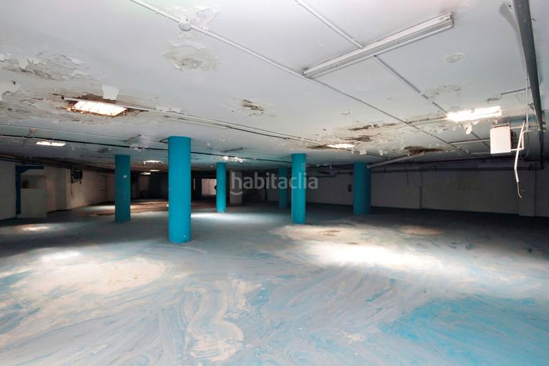 Foto b5b18c6f-64f4-41fa-9b00-eef3f2e28730. Local comercial a Centre Esplugues de Llobregat