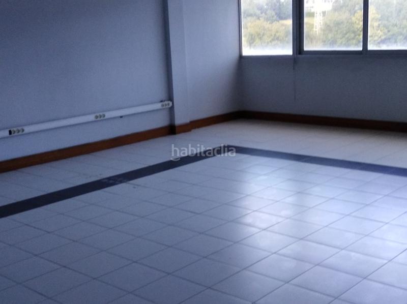 Foto bf42f813-4630-4124-8a08-49e0203d1b3d. Oficina a Oiartzun